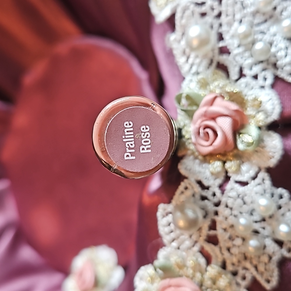 SeneGence LipSense LipColor Praline Rose Sealed